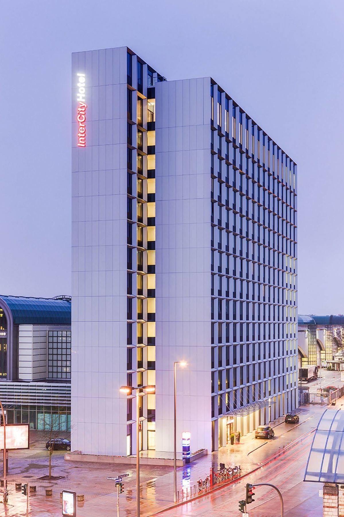 Intercityhotel Hamburg Dammtor-Messe Hamburgo Exterior foto